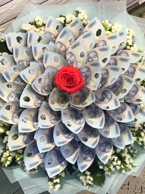 Hoa Bó Tặng, hoa Bằng Tiền